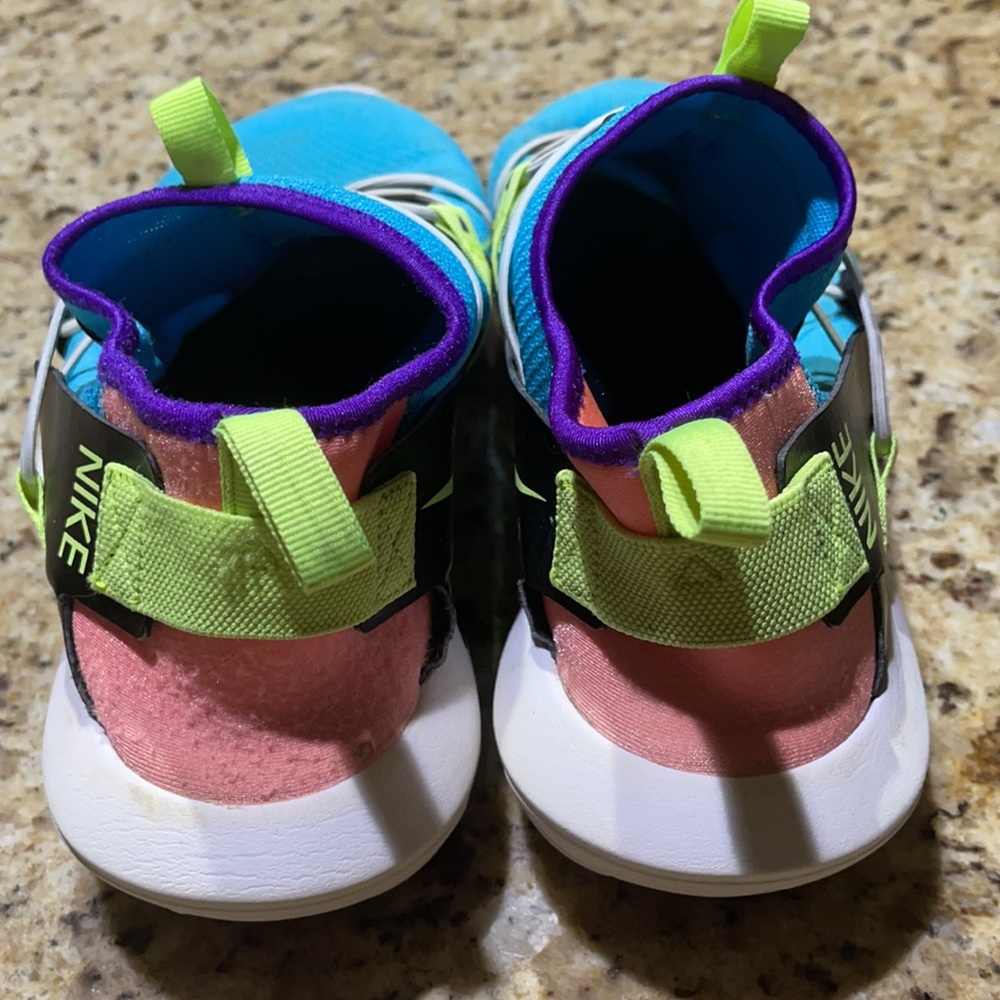 Nike - Picture 6 of 10